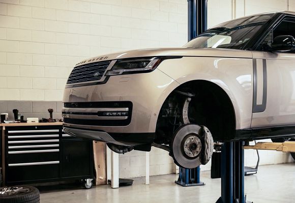 Спецпредложение на замену тормозных колодок Land Rover