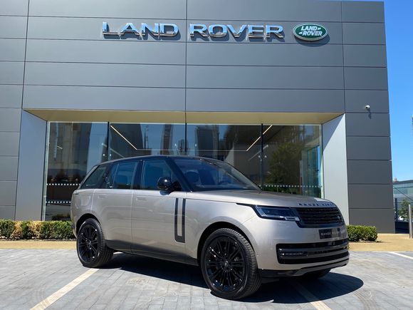 Новый Range Rover в наличии. Эксклюзивно в BORISHOF!